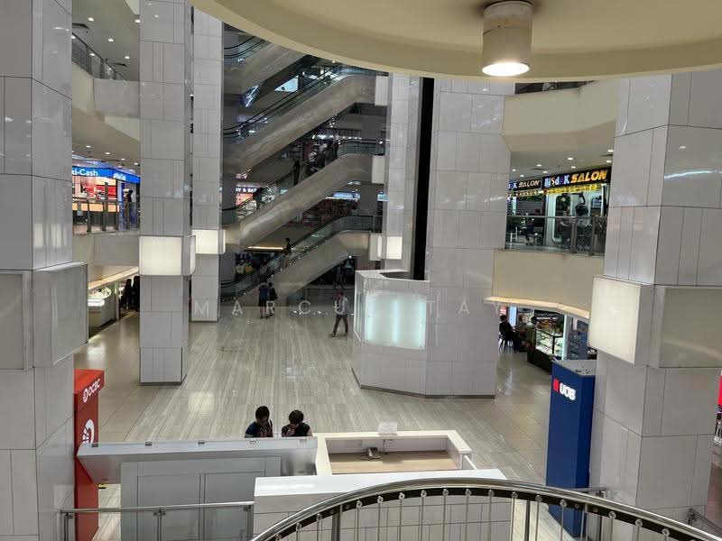 Lucky Plaza Shop For Rent Retail